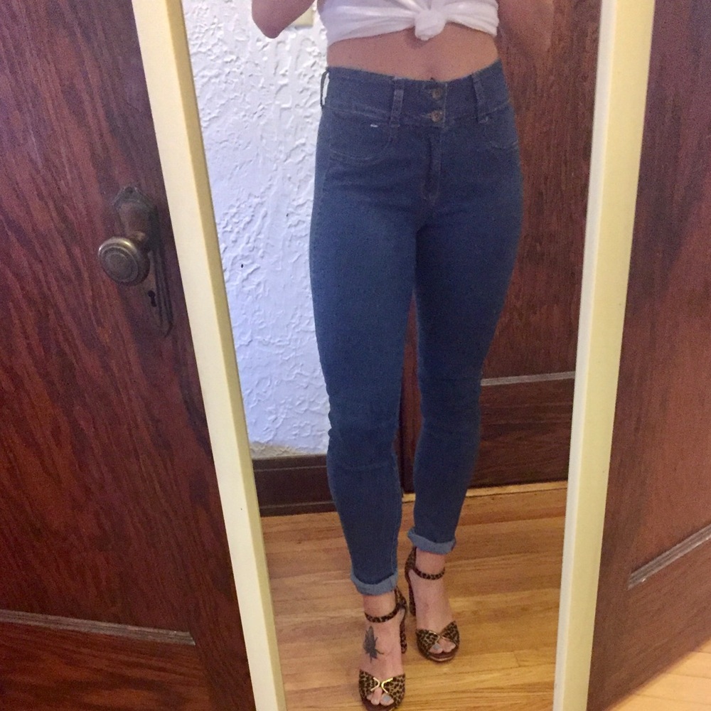 SOLD Curvify 764 High-Waisted Butt Lifting Jeans